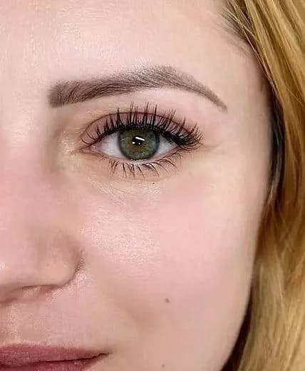نمونه کار کاشت مژه و ابرو شماره 5 - سالن تخصصی تهران